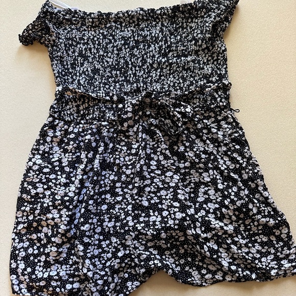 Lulus Floral Romber - Picture 1 of 2